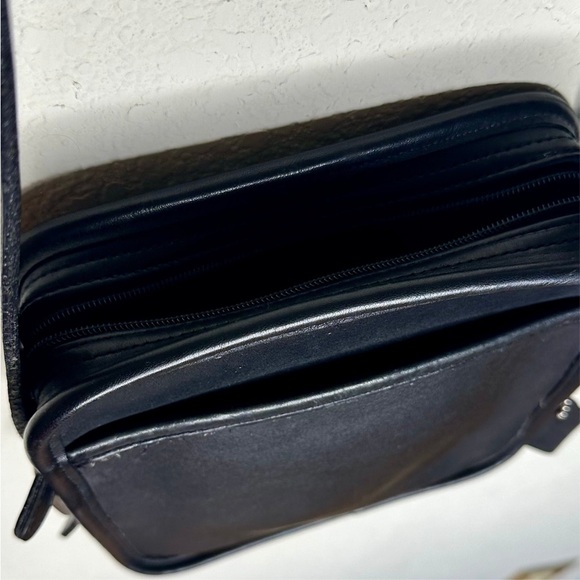 Vintage COACH Leather Camera Crossbody Bag 9817 - Picture 12 of 12